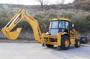 五一期間山猛大噸位石材叉裝機(jī)交付客戶，為客戶創(chuàng)造更高價(jià)值